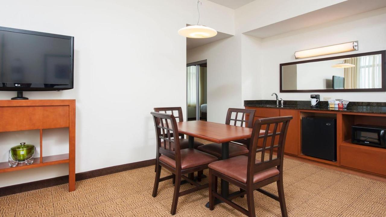 Hyatt Place Des Moines Downtown Exterior foto